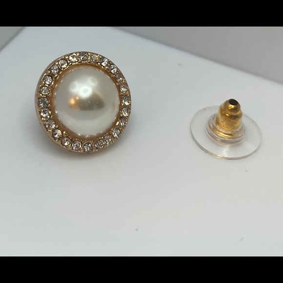 Kate Spade Round Crystal Pearl Studs - Picture 2 of 3